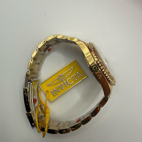 Invicta Angel Swiss Ronda 515 Caliber Women’s Watch- 40mm Gold on Gold - Picture 4 of 9